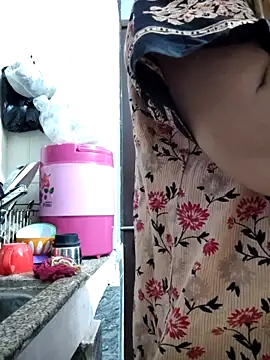 Snapshot of Aaradhya chatting on 8, 3, 2025 Aaradhya online show from 8, 3, 2025