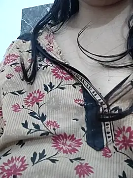 Snapshot of Aaradhya chatting on 18, 3, 2025 Aaradhya online show from 18, 3, 2025