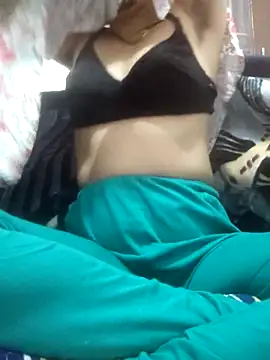 Snapshot of Aaradhya chatting on 16, 12, 2025 Aaradhya online show from 16, 12, 2025