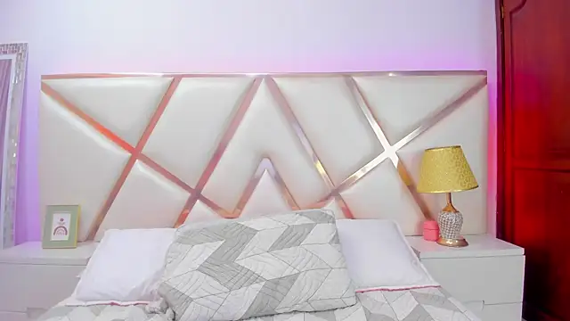 NinnaVous online show from 21, 1, 2025