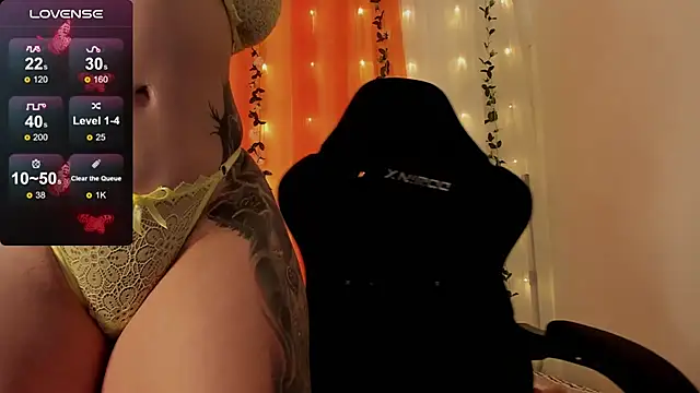 Snapshot of mally_s1 chatting on 2, 12, 2024 mally s1 online show from 2, 12, 2024