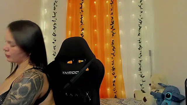 Snapshot of mally_s1 chatting on 10, 12, 2024 mally s1 online show from 10, 12, 2024