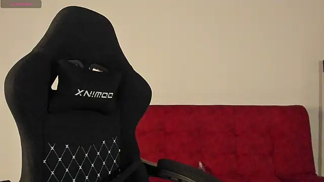 Snapshot of mally_s1 chatting on 5, 3, 2025 mally s1 online show from 5, 3, 2025