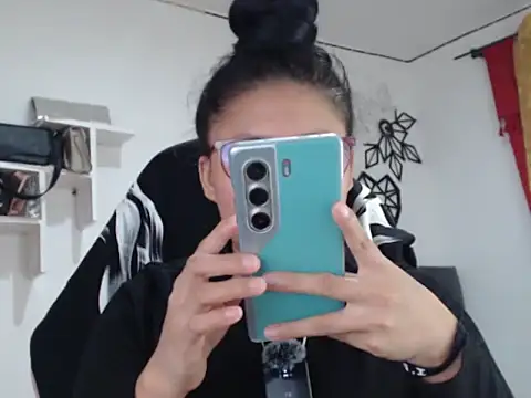 Snapshot of Alizon95 chatting on 25, 3, 2026 Alizon95 online show from 25, 3, 2026