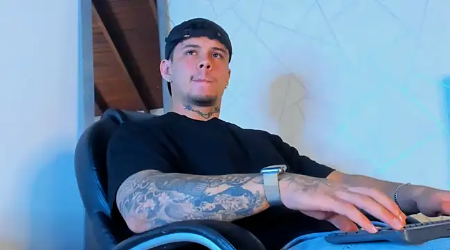 NoahhBrown online show from 16, 3, 2025