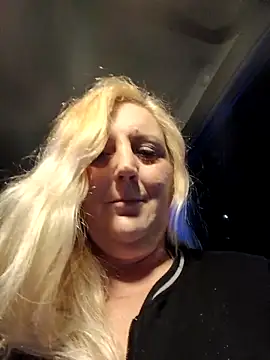 BecciDeluxe online show from 22, 12, 2025