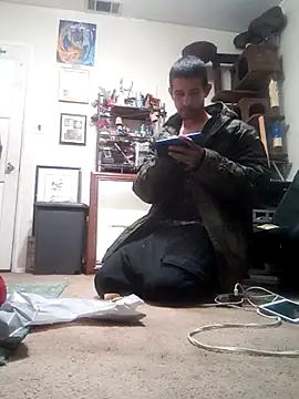 Snapshot of LongDickZee562 chatting on 25, 2, 2025 LongDickZee562 online show from 25, 2, 2025