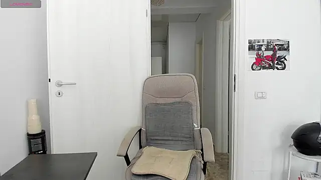 Snapshot of ZackFraser chatting on 1, 7, 2026 ZackFraser online show from 1, 7, 2026