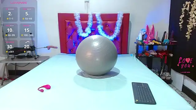 Snapshot of cleopatraa chatting on 12, 1, 2025 cleopatraa online show from 12, 1, 2025