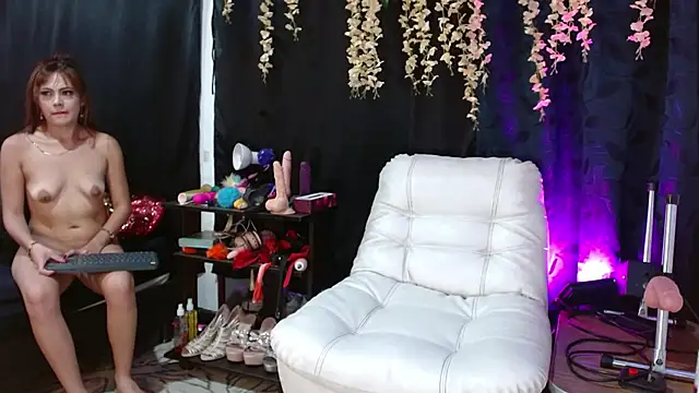 Snapshot of cleopatraa chatting on 4, 2, 2025 cleopatraa online show from 4, 2, 2025