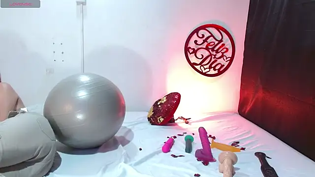 Snapshot of cleopatraa chatting on 15, 2, 2025 cleopatraa online show from 15, 2, 2025