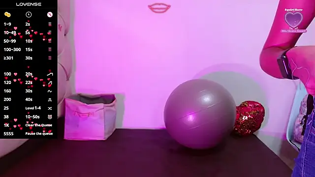 Snapshot of cleopatraa chatting on 8, 9, 2025 cleopatraa online show from 8, 9, 2025