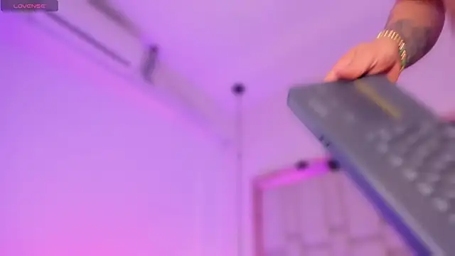 Kleverly Manson1 online show from 13, 3, 2026