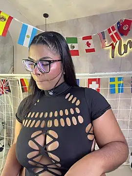 Snapshot of Nicolemorelli2 chatting on 8, 7, 2026 Nicolemorelli2 online show from 8, 7, 2026