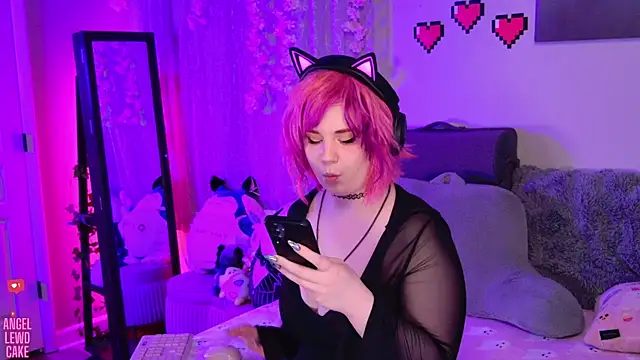 Angel-Lewd-Cake online show from 11, 6, 2026
