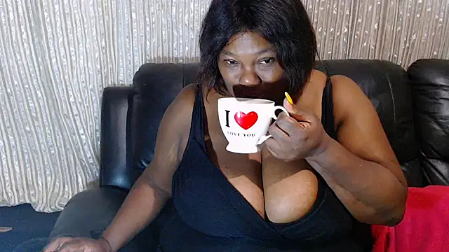 Snapshot of MATUREBUSSTY chatting on 23, 2, 2025 MATUREBUSSTY online show from 23, 2, 2025