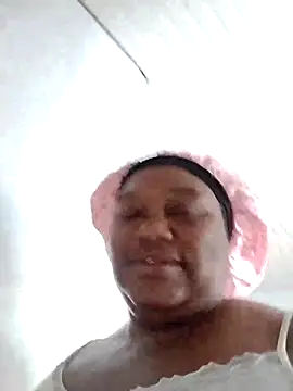 Snapshot of MATUREBUSSTY chatting on 12, 3, 2025 MATUREBUSSTY online show from 12, 3, 2025