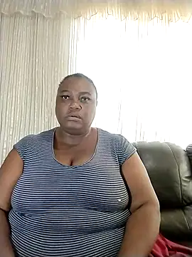 Snapshot of MATUREBUSSTY chatting on 17, 3, 2025 MATUREBUSSTY online show from 17, 3, 2025