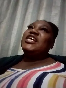 Snapshot of MATUREBUSSTY chatting on 17, 9, 2025 MATUREBUSSTY online show from 17, 9, 2025