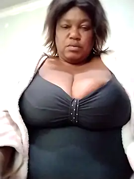 Snapshot of MATUREBUSSTY chatting on 27, 9, 2025 MATUREBUSSTY online show from 27, 9, 2025