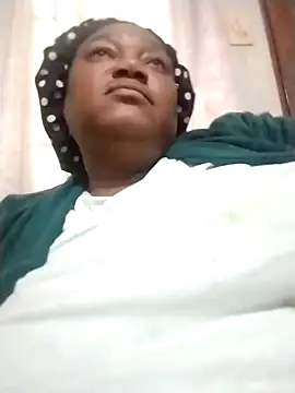 Snapshot of MATUREBUSSTY chatting on 28, 9, 2025 MATUREBUSSTY online show from 28, 9, 2025