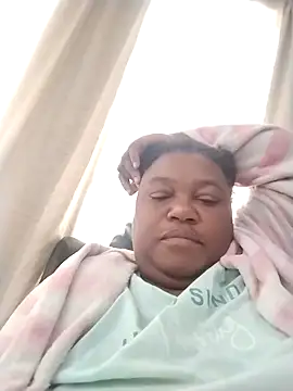 Snapshot of MATUREBUSSTY chatting on 4, 10, 2025 MATUREBUSSTY online show from 4, 10, 2025