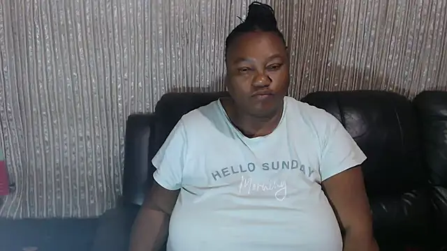 Snapshot of MATUREBUSSTY chatting on 23, 11, 2025 MATUREBUSSTY online show from 23, 11, 2025