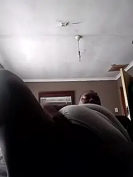 Snapshot of MATUREBUSSTY chatting on 18, 1, 2026 MATUREBUSSTY online show from 18, 1, 2026