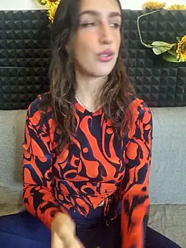 Snapshot of Stefania_PT chatting on 29, 10, 2025 Stefania PT online show from 29, 10, 2025