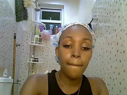 Snapshot of coco-bela chatting on 22, 9, 2025 coco-bela online show from 22, 9, 2025