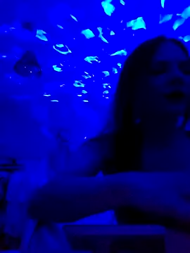 Luna Kitanna online show from 12, 9, 2025