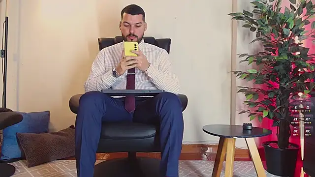 Snapshot of HenryBenso chatting on 11, 9, 2025 HenryBenso online show from 11, 9, 2025