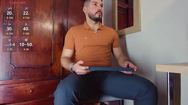 Snapshot of HenryBenso chatting on 9, 10, 2025 HenryBenso online show from 9, 10, 2025