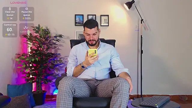 Snapshot of HenryBenso chatting on 16, 10, 2025 HenryBenso online show from 16, 10, 2025