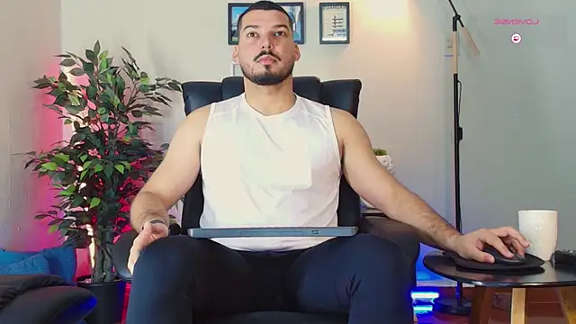 Snapshot of HenryBenso chatting on 17, 1, 2026 HenryBenso online show from 17, 1, 2026