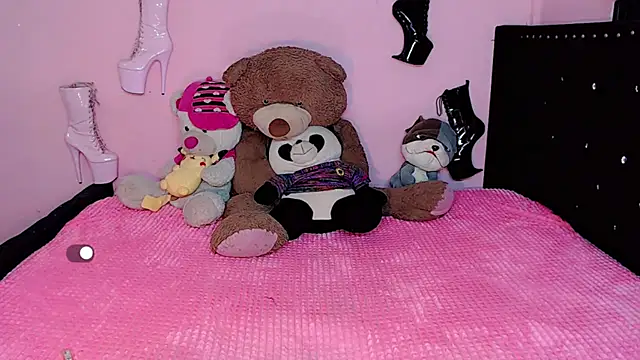 Ciinamonloren online show from 19, 3, 2025