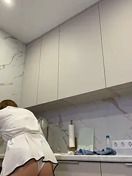 Snapshot of LauraDavis chatting on 3, 3, 2026 LauraDavis online show from 3, 3, 2026