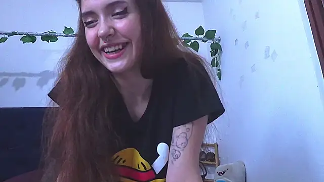 Snapshot of AliciaBasch chatting on 8, 3, 2025 AliciaBasch online show from 8, 3, 2025