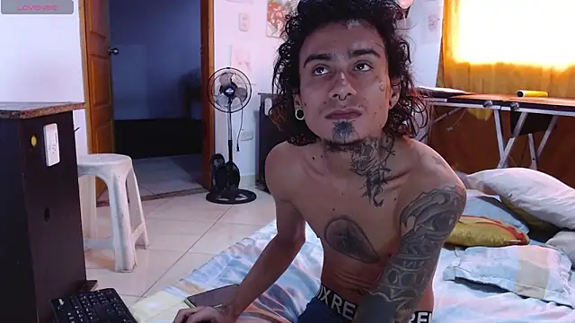 Tiffany prettygirl online show from 13, 2, 2025