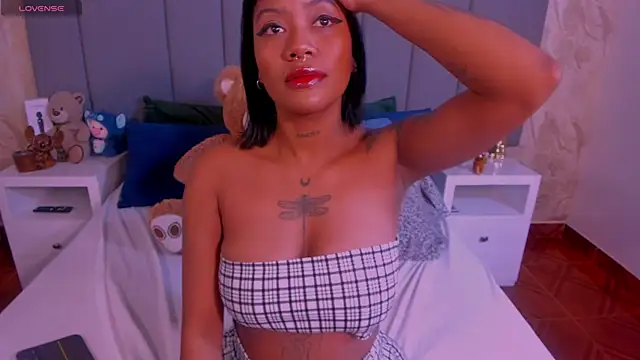 JulianaMiller online show from 9, 3, 2025