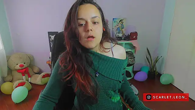 Scarletleon77 online show from 17, 12, 2024