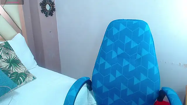 Erika Stevens online show from 11, 11, 2025