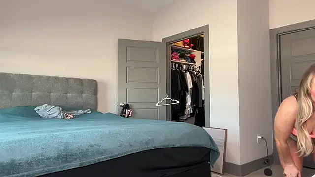 ElenaErickson online show from 15, 1, 2025