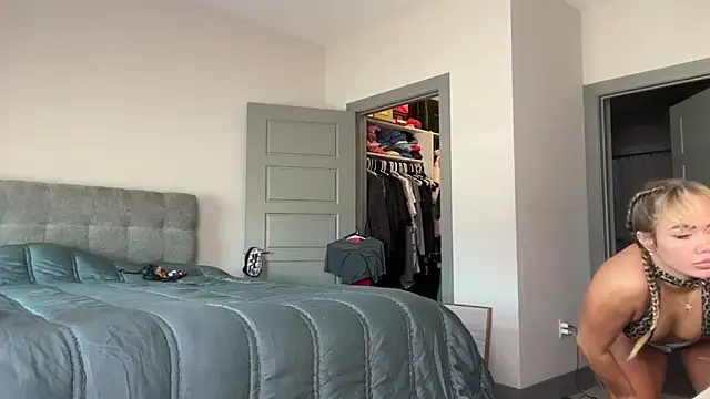 ElenaErickson online show from 17, 3, 2025