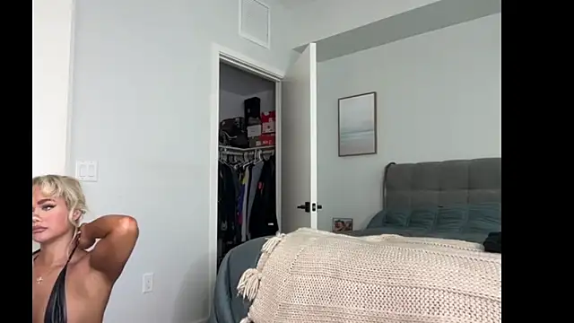 ElenaErickson online show from 16, 2, 2026