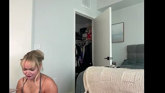 ElenaErickson online show from 6, 5, 2026