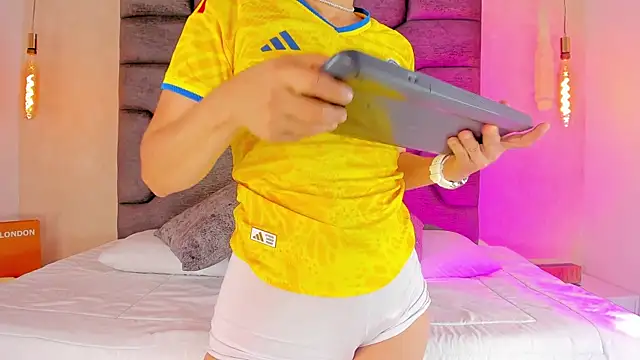 Liinda Saenz online show from 23, 6, 2026