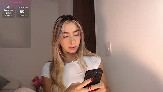 Snapshot of Marian_se chatting on 12, 10, 2025 Marian se online show from 12, 10, 2025