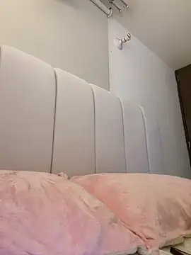 Nathcurly  online show from 7, 1, 2026