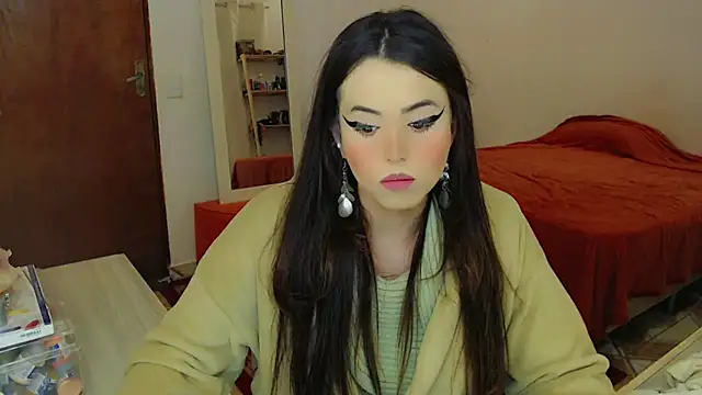 Sophie Fantasys online show from 8, 6, 2026